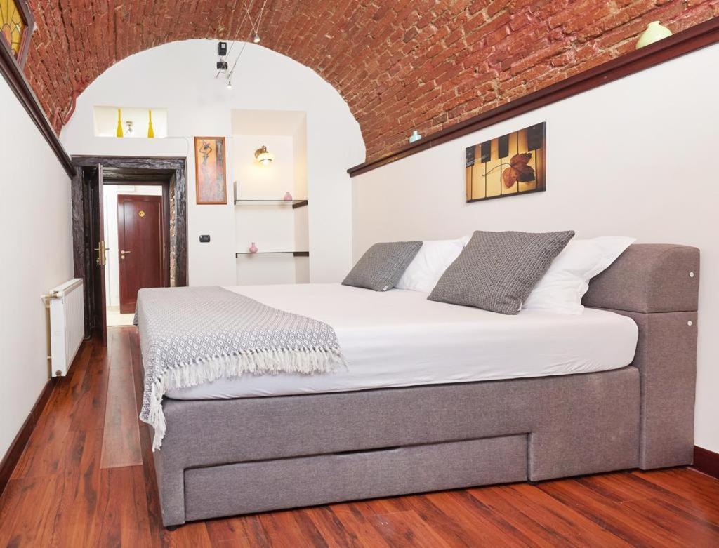 Dom Unirii Apartment ทิมิชัวรา ภายนอก รูปภาพ