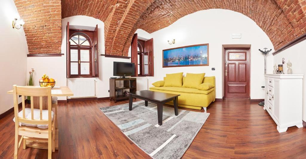 Dom Unirii Apartment ทิมิชัวรา ภายนอก รูปภาพ