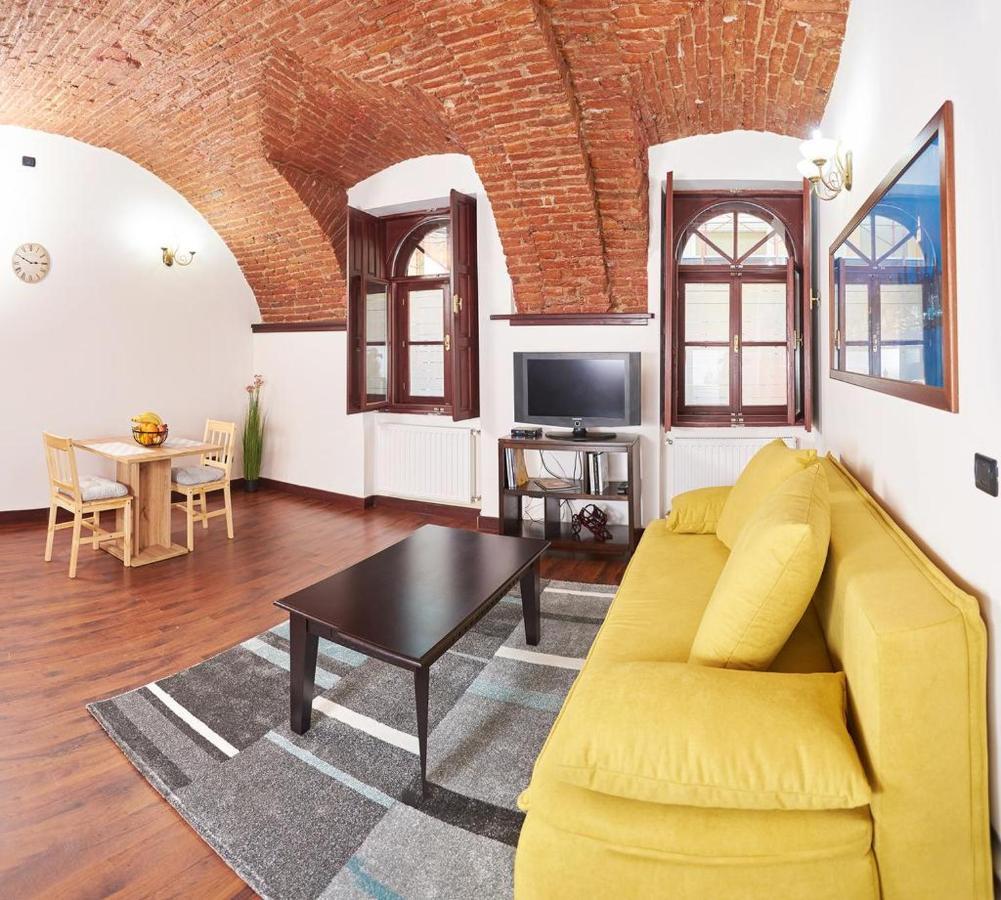 Dom Unirii Apartment ทิมิชัวรา ภายนอก รูปภาพ